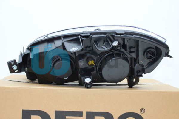 Fiat Linea Sağ Far Lambası