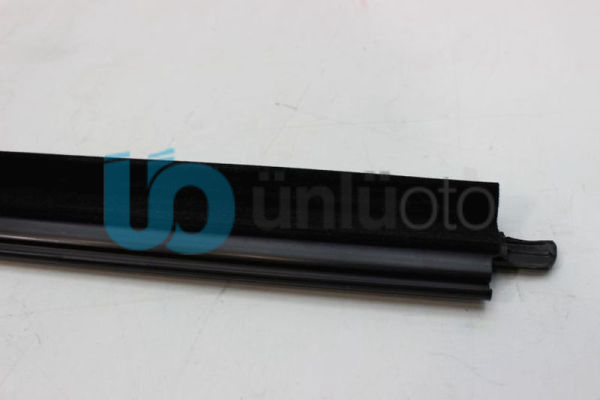 Fiat Uno Sağ Arka Kapı Cam Kenar Çıtası Lastiği