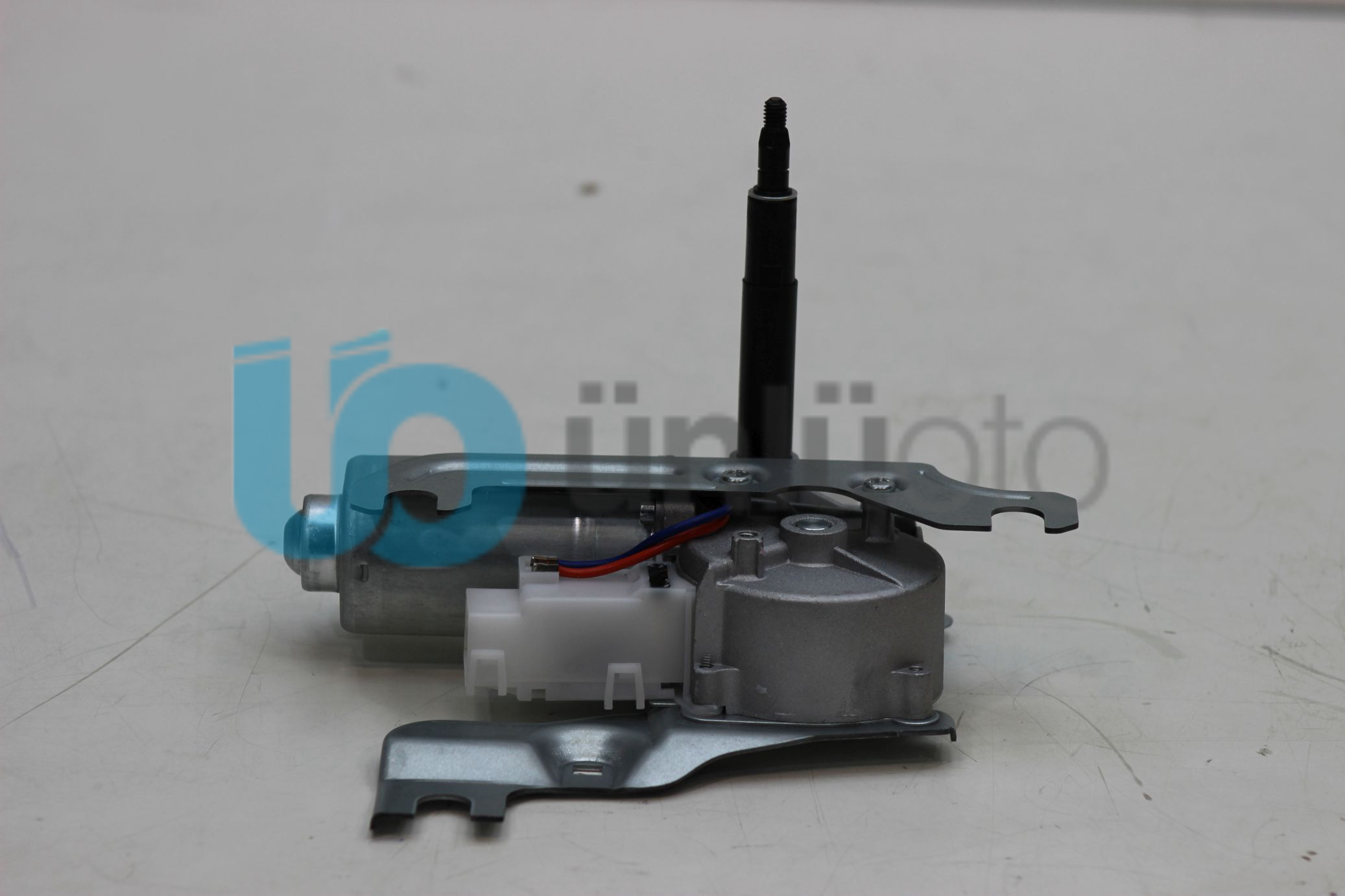 Uno Arka Cam Silgi Silecek Motoru Komple