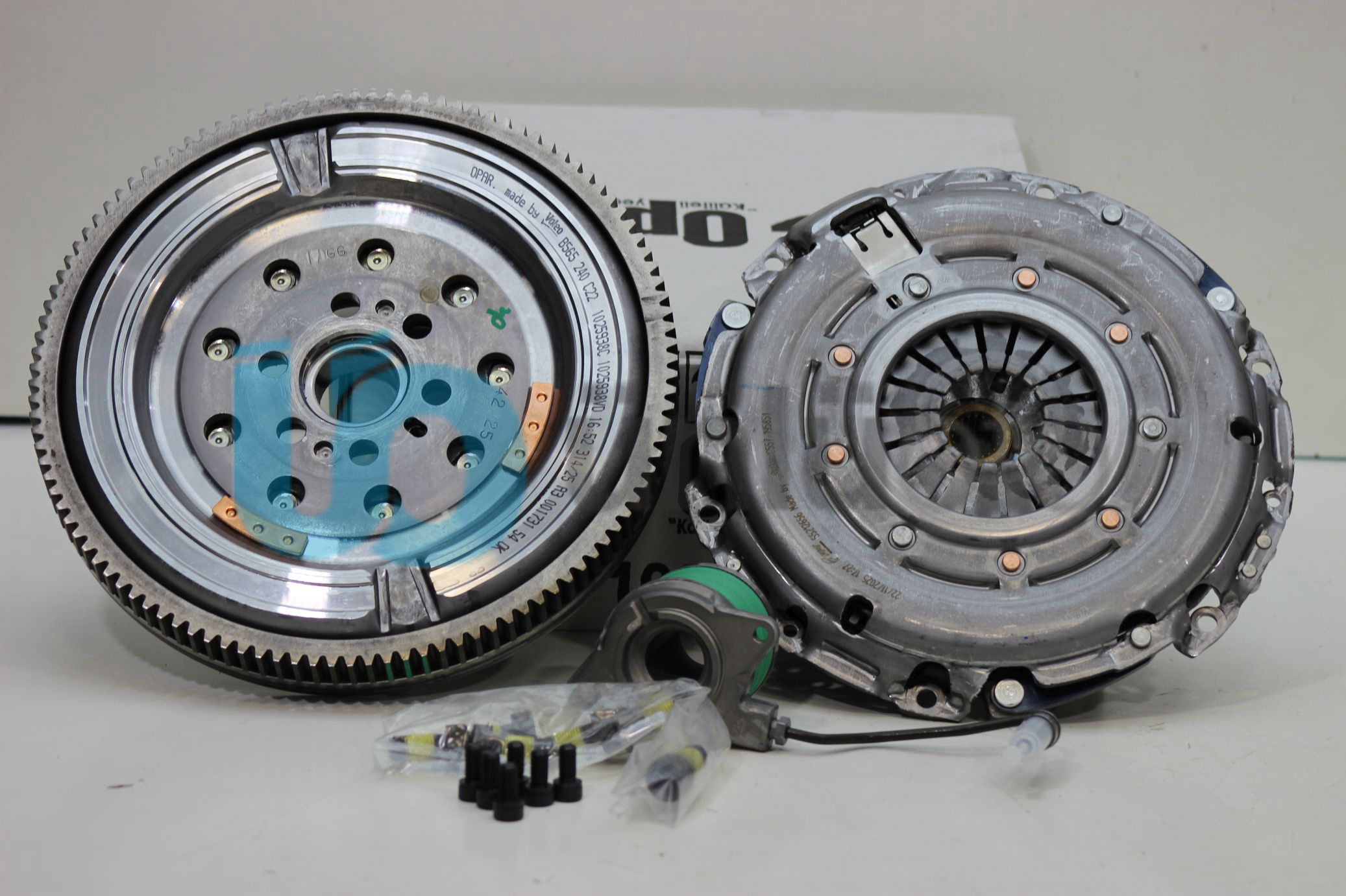 VOLAN KOMPLE DEBRIYAJ SETI (BASKI+ BALATA+ BILYE) 1.6 MULTIJET DİZEL KALIN DIŞ VALEO