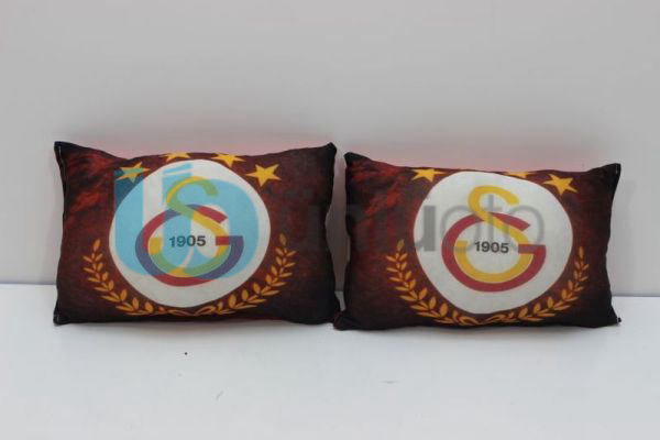 Araba Başlık (Kafalık) Yastığı Emoji Galatasaray Logolu Lastikli