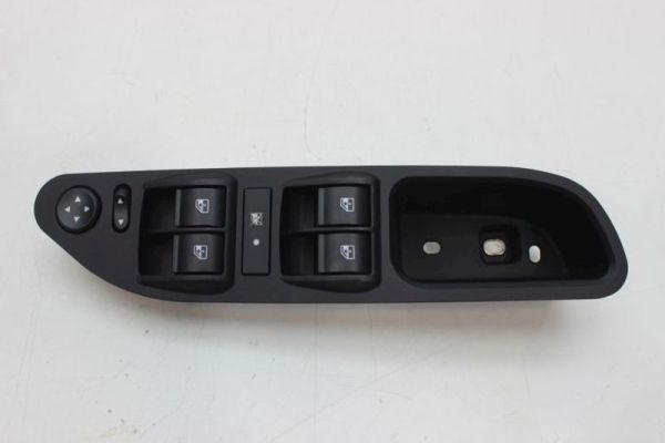 Fiat Egea Cam Açma Kaldırma Düğmesi Sol Ön Anahtar Grubu Kumanda Paneli