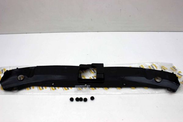 Fiat Egea Ön Tampon Üst Muhafaza Bakaliti + 5 Adet Tırnaklarıyla Beraber