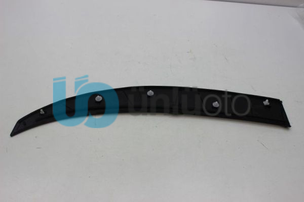 Ön Cam Izgara Plastiği Sağ (Kapak) - Fiat Grande Punto - Punto Evo - Punto